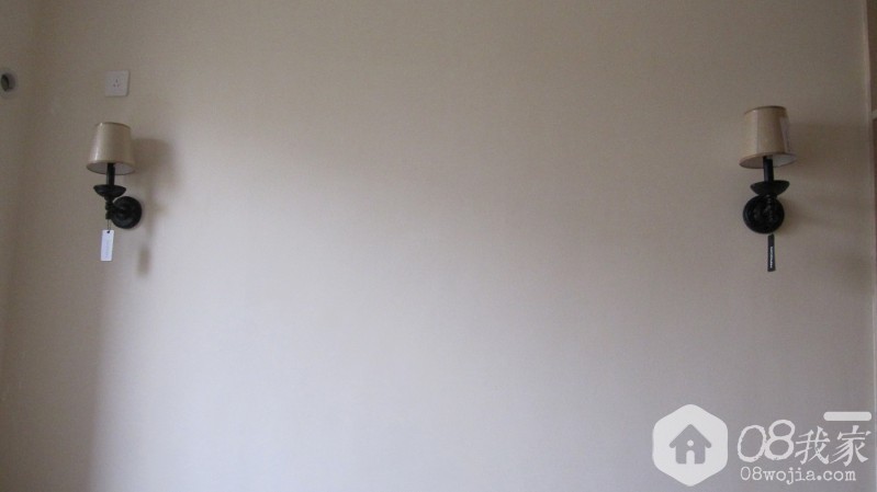 次卧壁灯.JPG 次卧壁灯.JPG