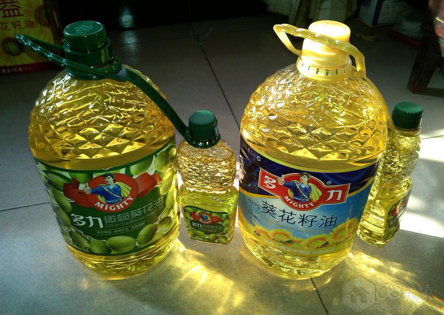 多力的油两瓶.JPG 多力的油两瓶.JPG