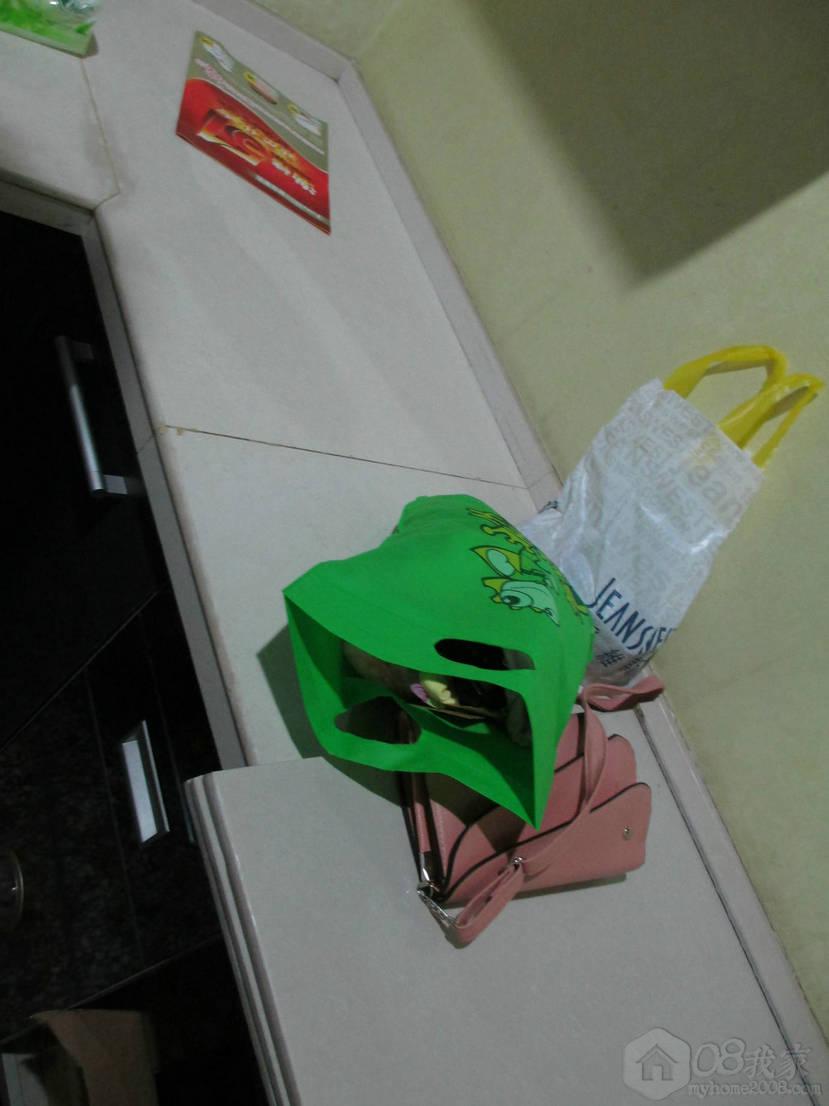 Ƭ 100.jpg