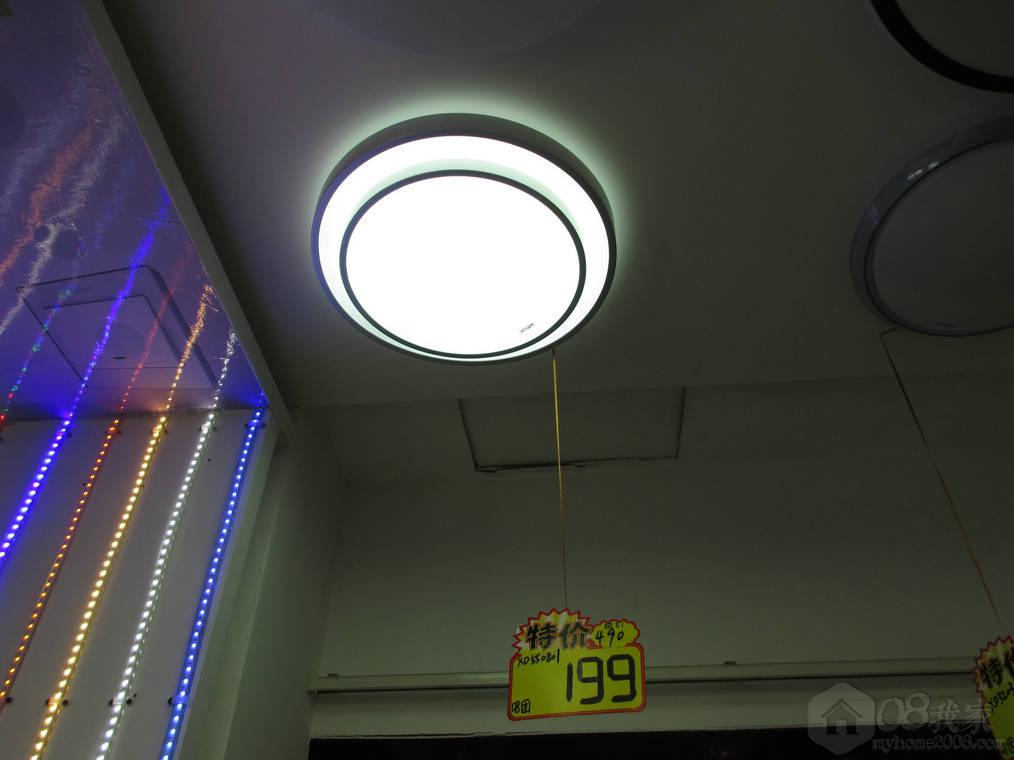 Ƭ 052.jpg
