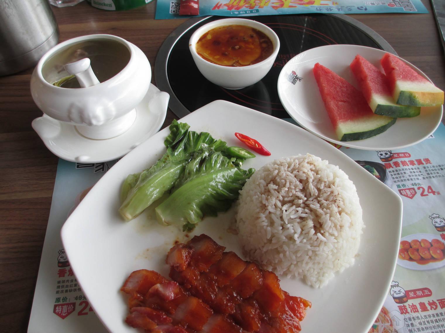 Ƭ 043.jpg