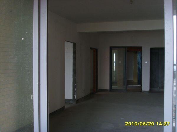 SSL27986.jpg
