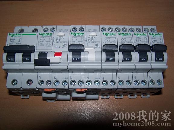 Ƭ 099.jpg